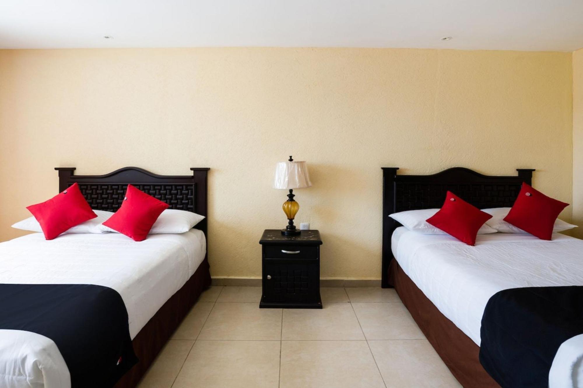 Capital O Hotel Los Caracoles, Acapulco Exterior photo